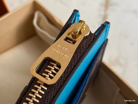 HOLDER LOUIS VUITTON CC 0421